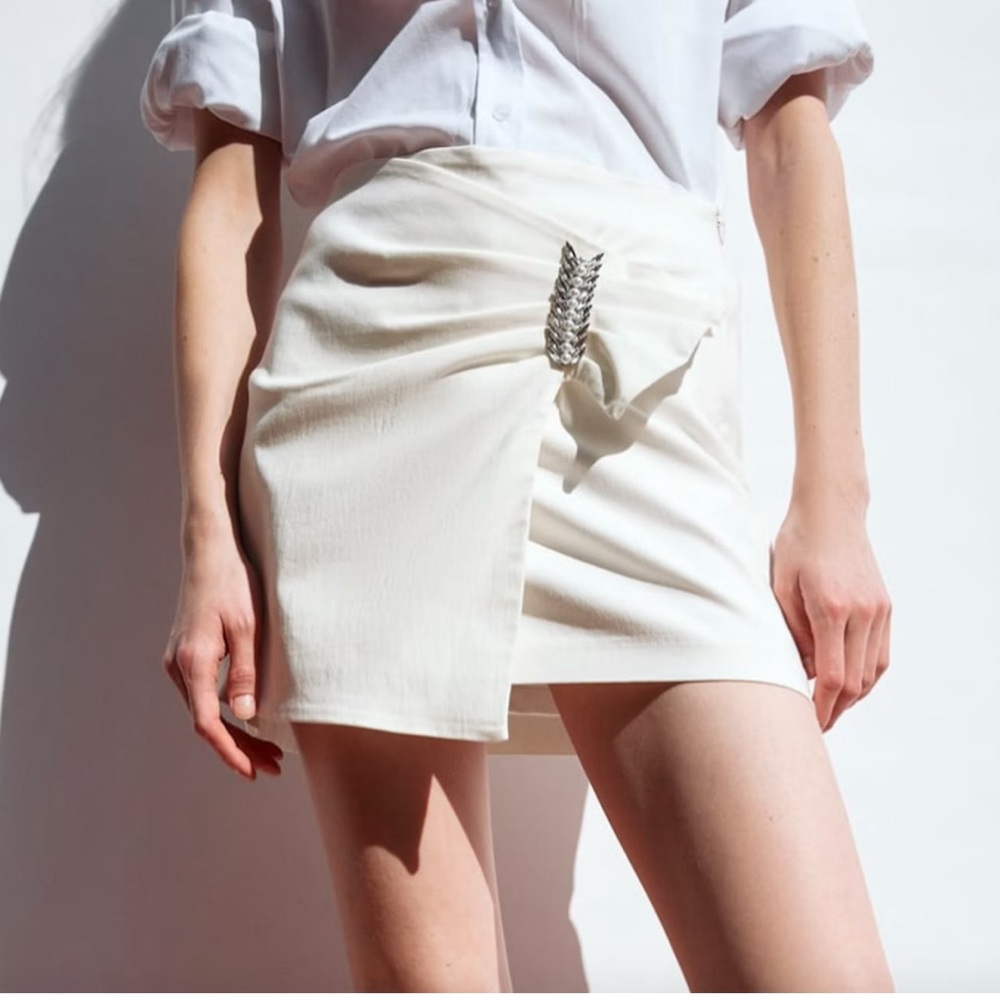 White Skirt with Silver & Pearl Details | Size XS | Zara | New with Tags